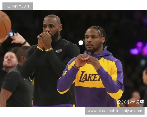詹姆斯下放发展联盟?湖人康复计划引发热议! 詹姆斯下放发展联盟?湖人康复计划引发热议!