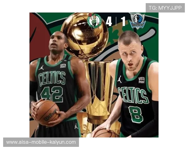 凯尔特人塔图姆抢断反击顺势暴扣——速度与决心在篮筐前的瞬间