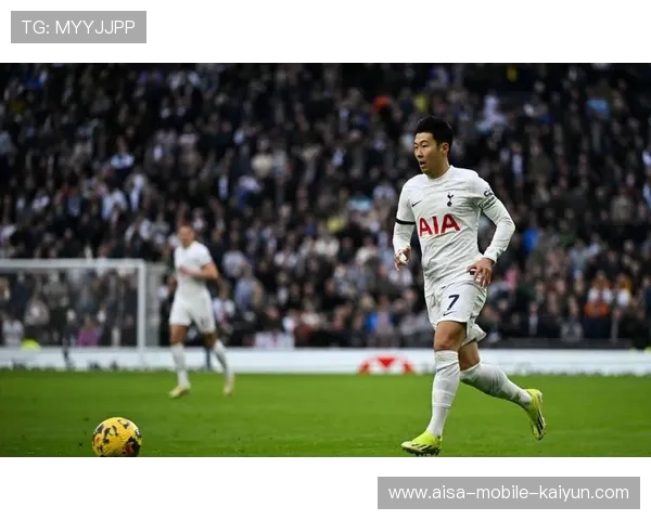 孙兴慜飞速前插制造冲击力，热刺瞬间掌控外线